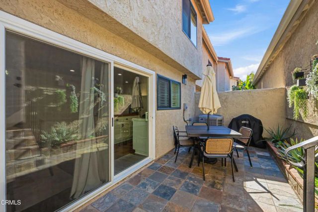 6871 Valley Circle Boulevard 2, West Hills, CA 91307