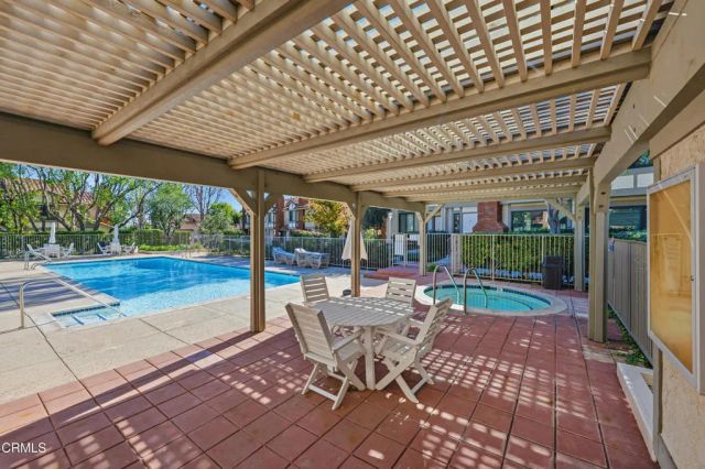 6871 Valley Circle Boulevard 2, West Hills, CA 91307