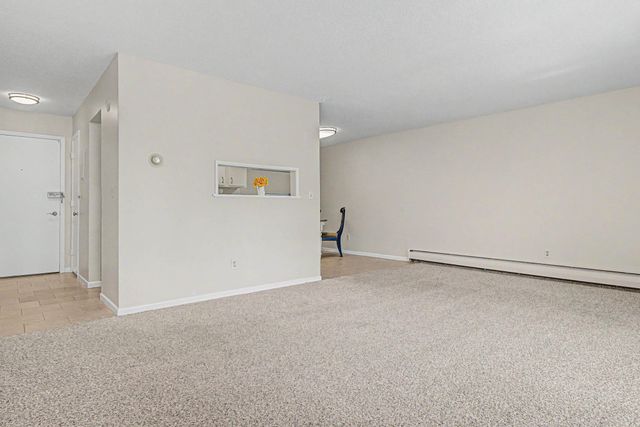 255 Westview Drive 111, West Saint Paul, MN 55118