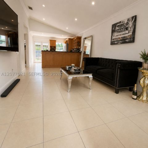 7821 NW 194th St 7821, Hialeah, FL 33015
