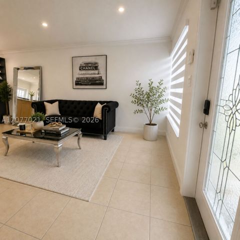 7821 NW 194th St 7821, Hialeah, FL 33015