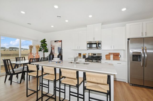 3096 Vanderbie Street, Little Canada, MN 55117