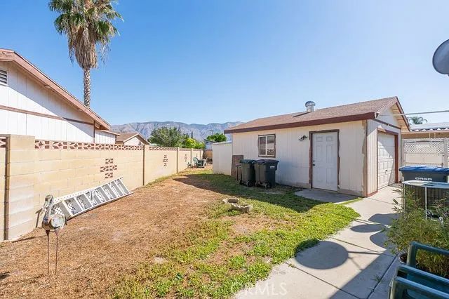 209 Flora Vista, San Jacinto, CA 92582