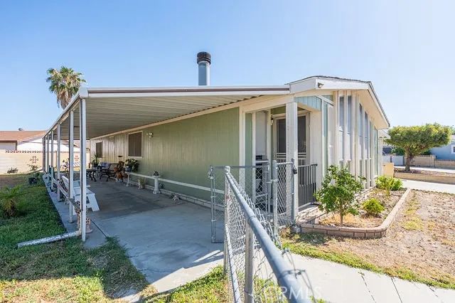 209 Flora Vista, San Jacinto, CA 92582