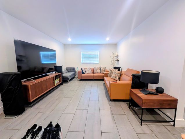 1470 N DIXIE Highway N 44, Fort Lauderdale, FL 33304
