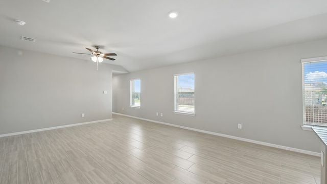 126 DAVIS Lane, Newark, TX 76071