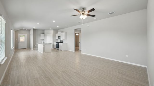 126 DAVIS Lane, Newark, TX 76071