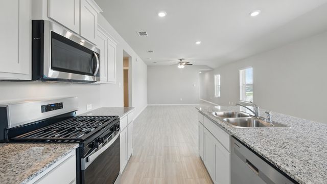 126 DAVIS Lane, Newark, TX 76071
