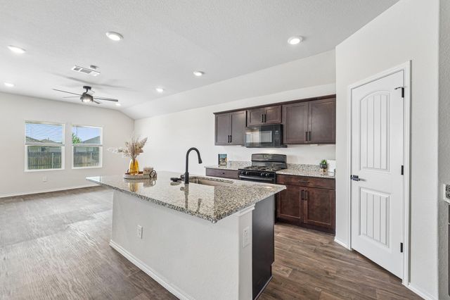 125 Duckhorn PASS, San Marcos, TX 78666