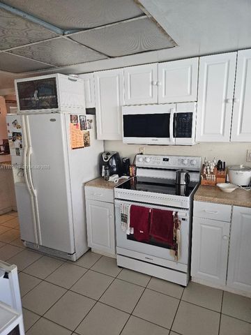 17601 SW 108th Court, Miami, FL 33157