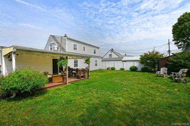 35 Ranch Lane, Levittown, NY 11756