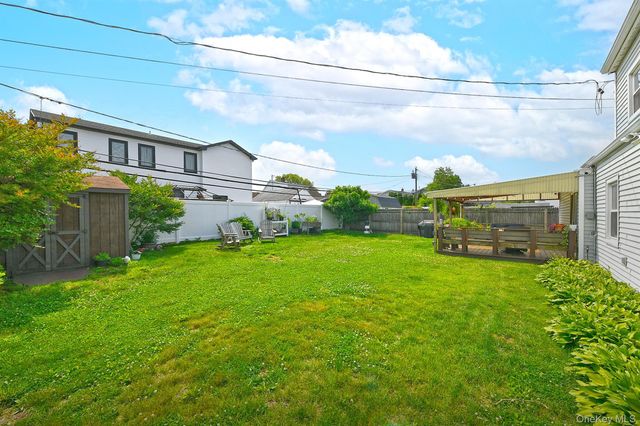 35 Ranch Lane, Levittown, NY 11756