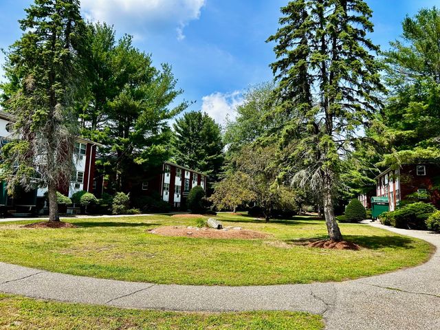 B2 Colonial Dr 4, Andover, MA 01810