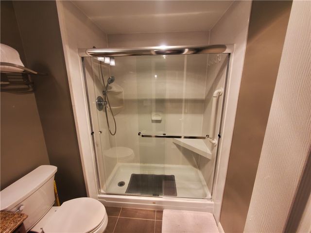 23 Hiland Valley Dr, Ross Twp, PA 15229
