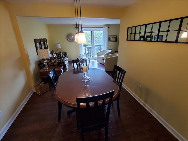 23 Hiland Valley Dr, Ross Twp, PA 15229