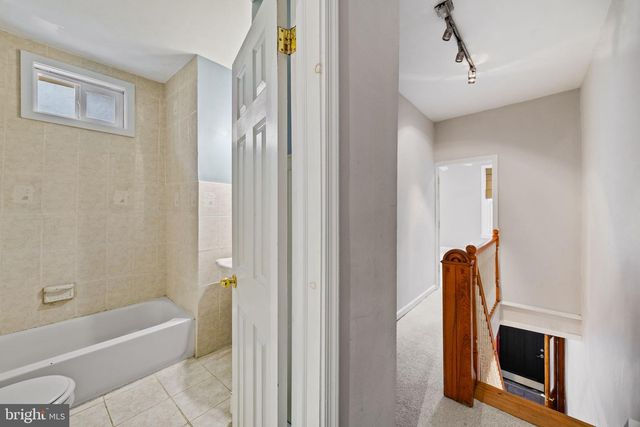 2438 CARPENTER ST, Philadelphia, PA 19146