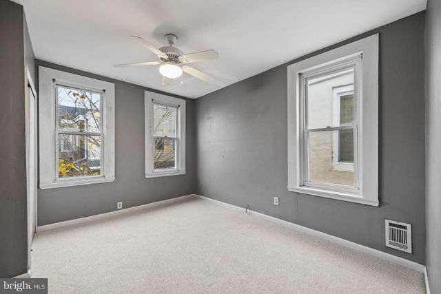 2438 CARPENTER ST, Philadelphia, PA 19146