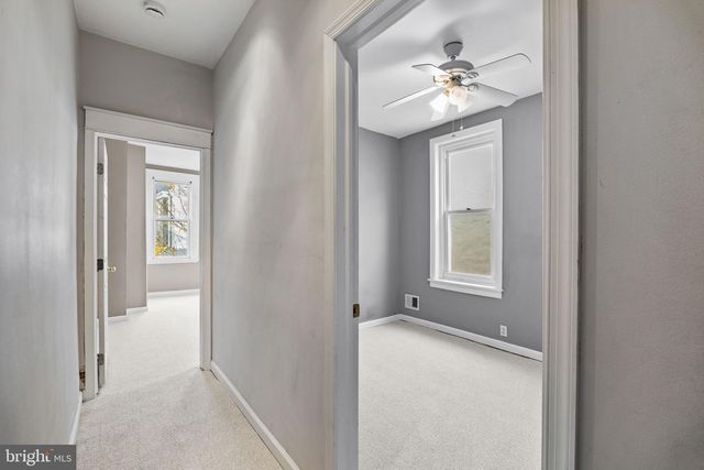 2438 CARPENTER ST, Philadelphia, PA 19146