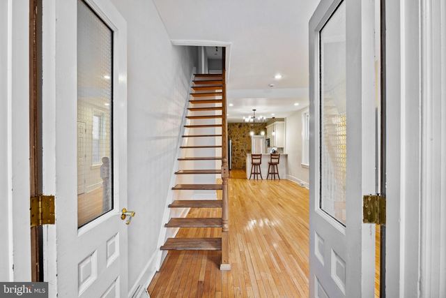 2438 CARPENTER ST, Philadelphia, PA 19146