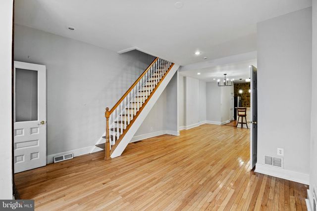 2438 CARPENTER ST, Philadelphia, PA 19146