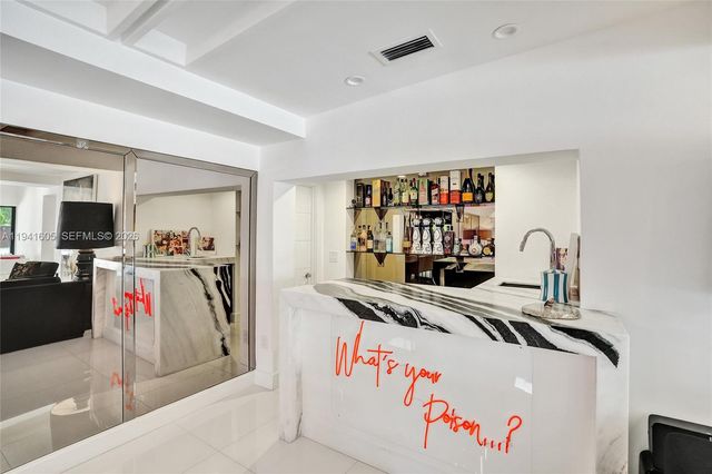 19130 NE 21st Ave, North Miami Beach, FL 33179