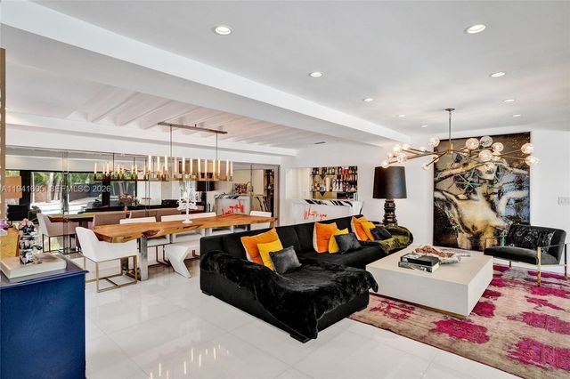 19130 NE 21st Ave, North Miami Beach, FL 33179