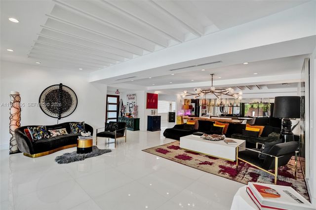 19130 NE 21st Ave, North Miami Beach, FL 33179