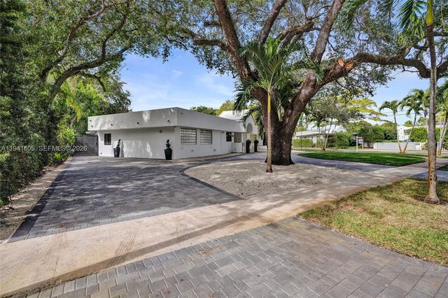 19130 NE 21st Ave, North Miami Beach, FL 33179