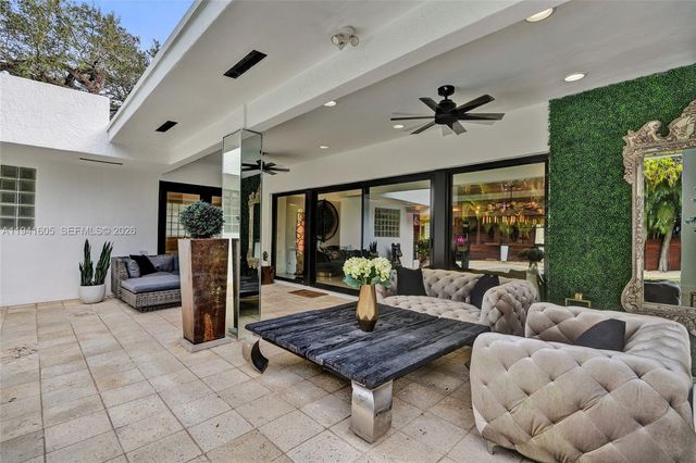 19130 NE 21st Ave, North Miami Beach, FL 33179