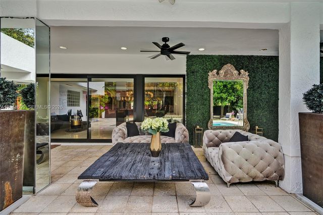 19130 NE 21st Ave, North Miami Beach, FL 33179