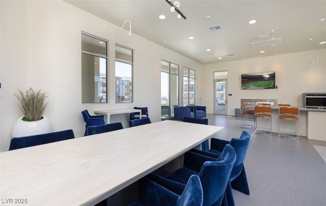 100 East Warm Springs Road 3, Henderson, NV 89011