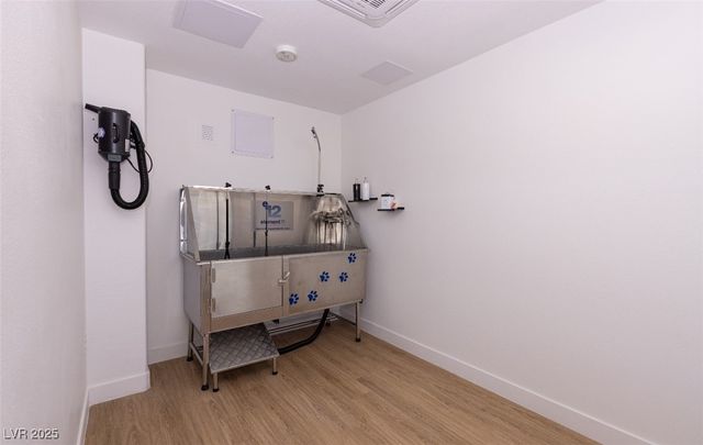 100 East Warm Springs Road 3, Henderson, NV 89011