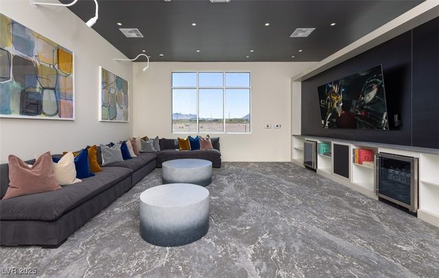 100 East Warm Springs Road 3, Henderson, NV 89011