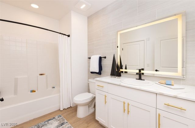 100 East Warm Springs Road 3, Henderson, NV 89011