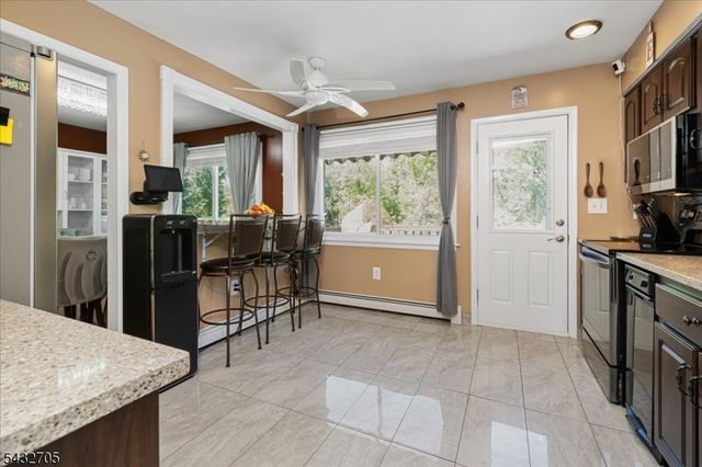 14 Lounsberry Hollow Rd, Vernon Twp., NJ 07461