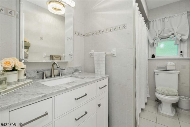 14 Lounsberry Hollow Rd, Vernon Twp., NJ 07461