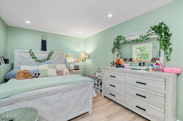 14 Lounsberry Hollow Rd, Vernon Twp., NJ 07461