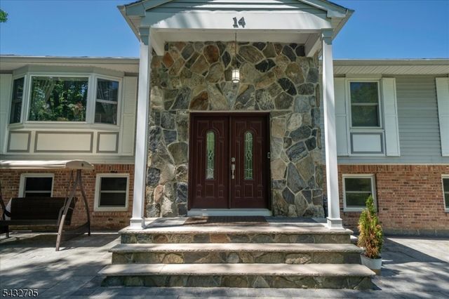 14 Lounsberry Hollow Rd, Vernon Twp., NJ 07461