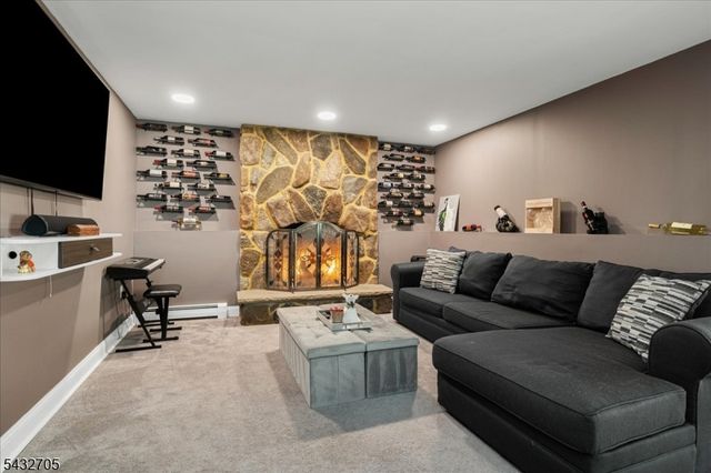 14 Lounsberry Hollow Rd, Vernon Twp., NJ 07461