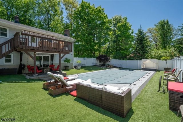 14 Lounsberry Hollow Rd, Vernon Twp., NJ 07461