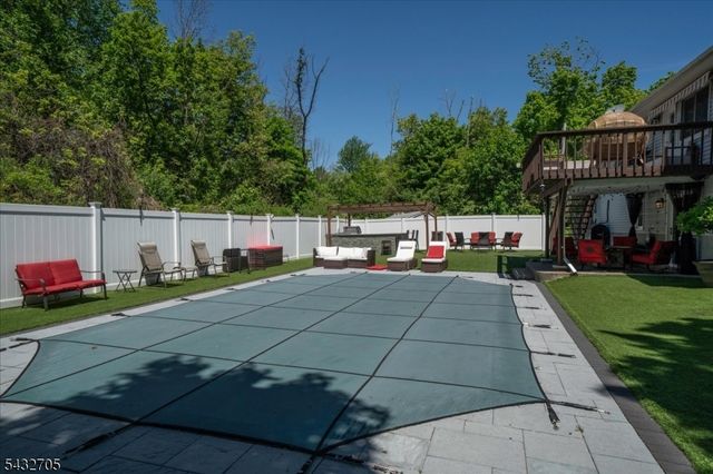 14 Lounsberry Hollow Rd, Vernon Twp., NJ 07461