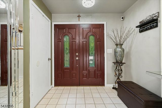 14 Lounsberry Hollow Rd, Vernon Twp., NJ 07461