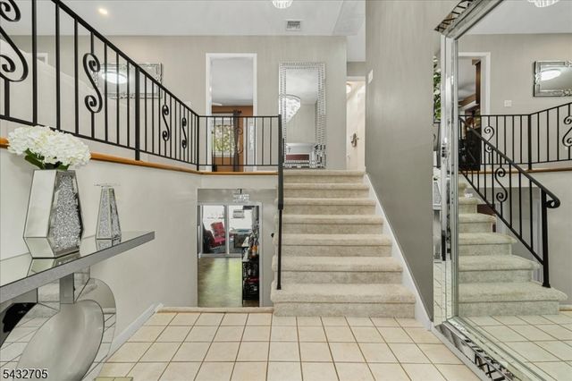 14 Lounsberry Hollow Rd, Vernon Twp., NJ 07461