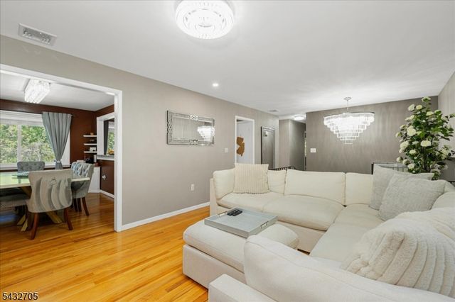 14 Lounsberry Hollow Rd, Vernon Twp., NJ 07461