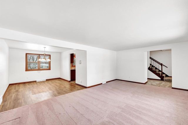 550 EDELWEISS DRIVE, Green Bay, WI 54302