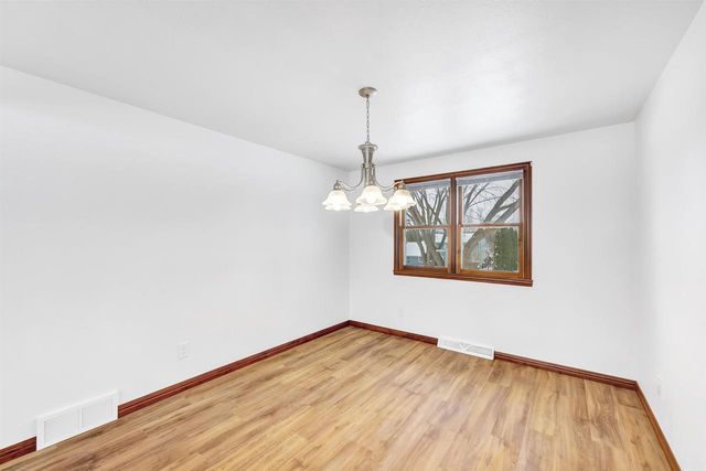 550 EDELWEISS DRIVE, Green Bay, WI 54302