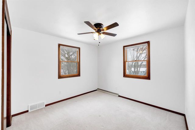 550 EDELWEISS DRIVE, Green Bay, WI 54302