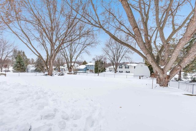 550 EDELWEISS DRIVE, Green Bay, WI 54302