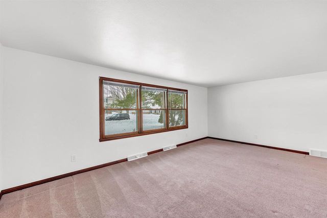 550 EDELWEISS DRIVE, Green Bay, WI 54302