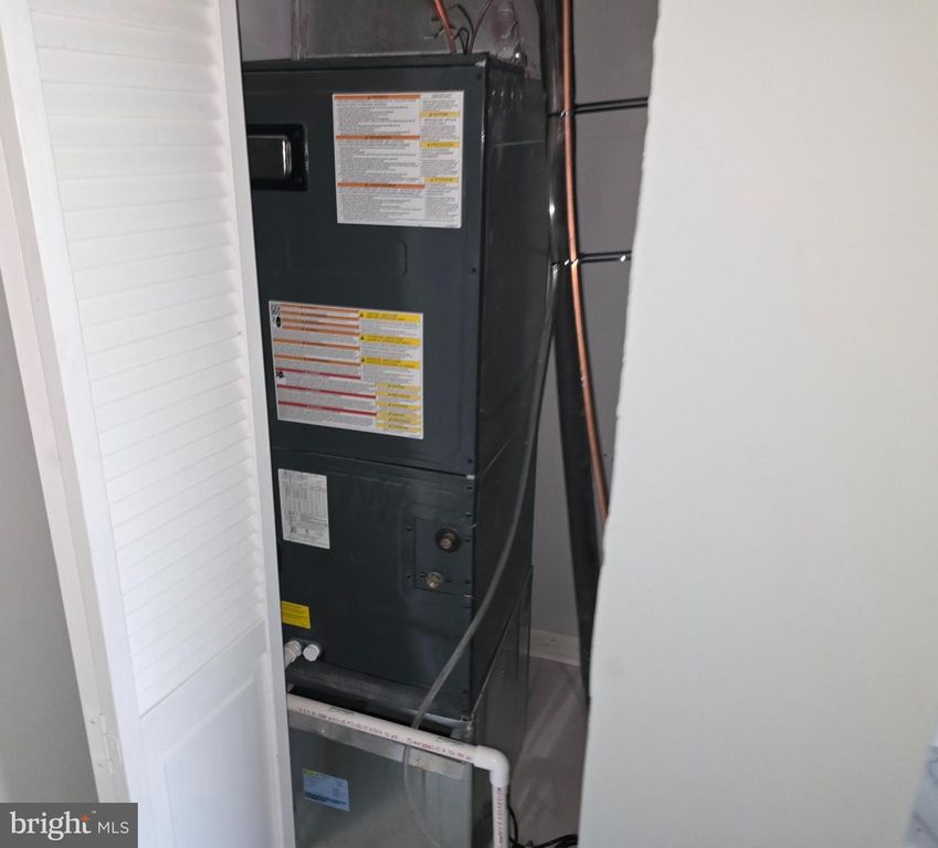 Image 10 of property listing at 530 N FULTON AVE, Baltimore, MD 21223